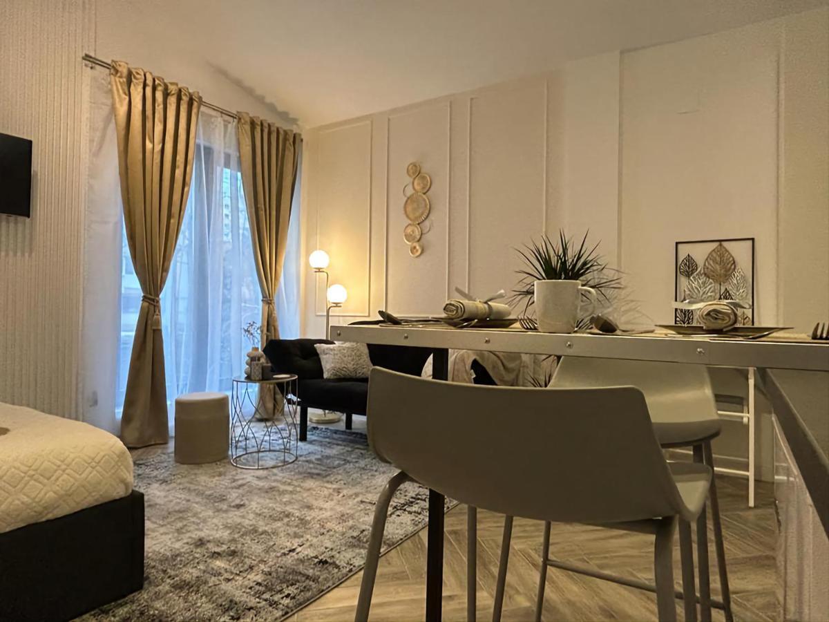 Ferienwohnung Luxury Mansion Bukarest Exterior foto