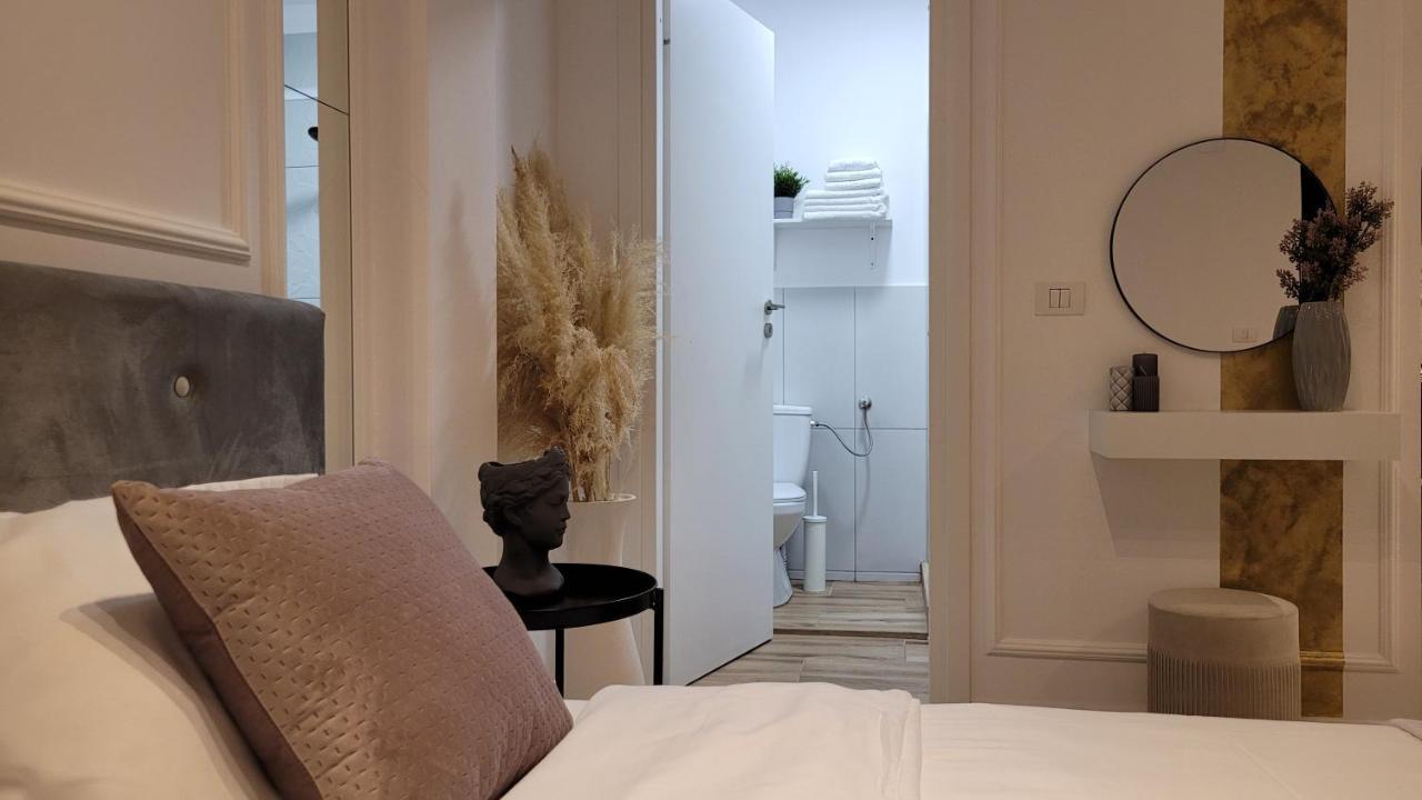 Ferienwohnung Luxury Mansion Bukarest Exterior foto