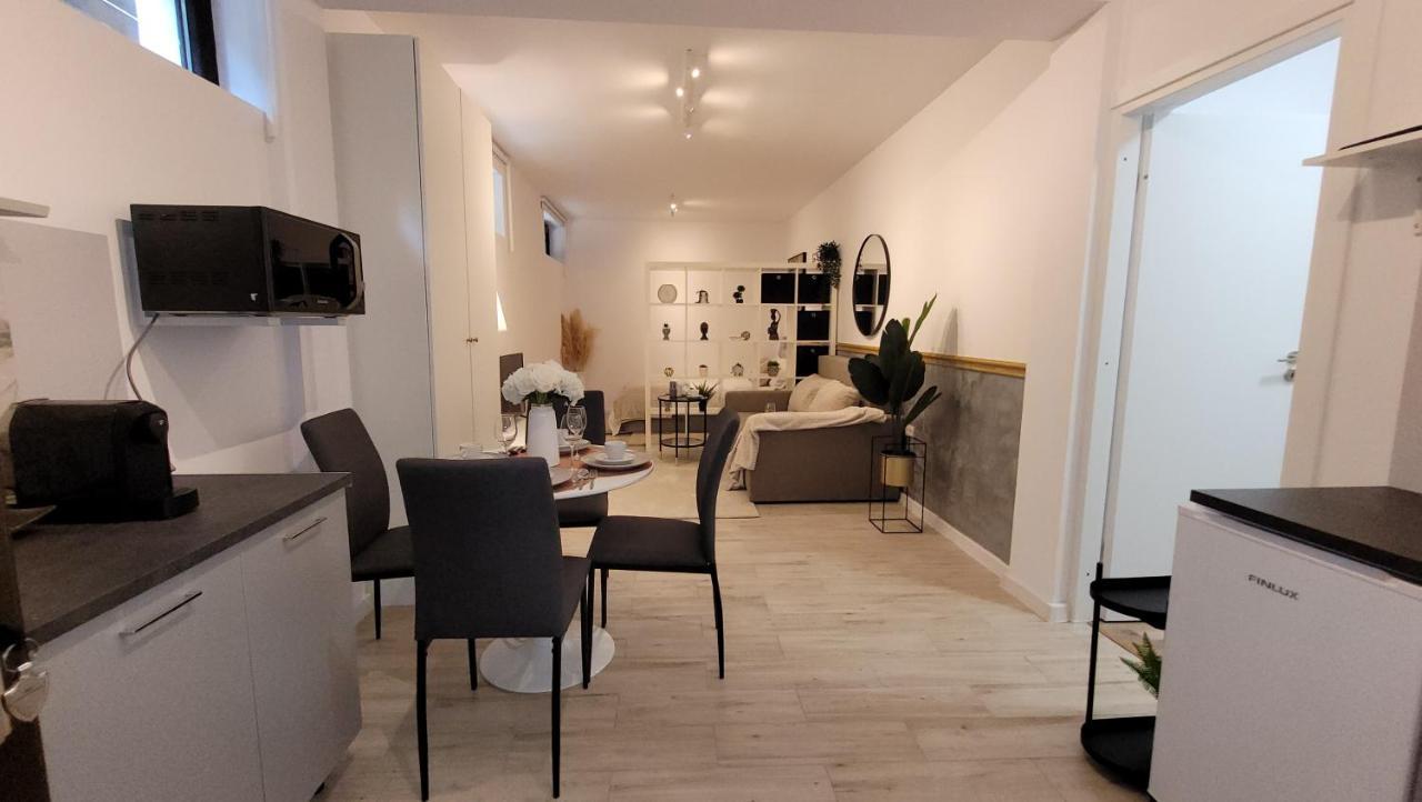 Ferienwohnung Luxury Mansion Bukarest Exterior foto